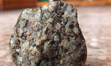 ����ʯĥ��