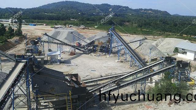 破碎(sui)篩(shai)分(fen)設(she)備(bei)係(xi)列